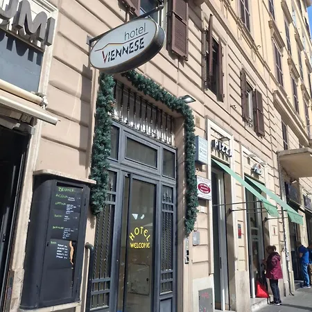 维也纳酒店 酒店