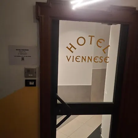 Viennese Otel *