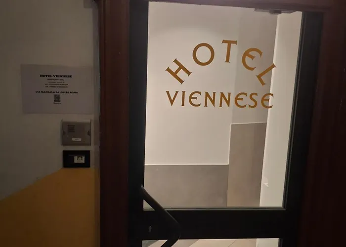Viennese Ξενοδοχείο *